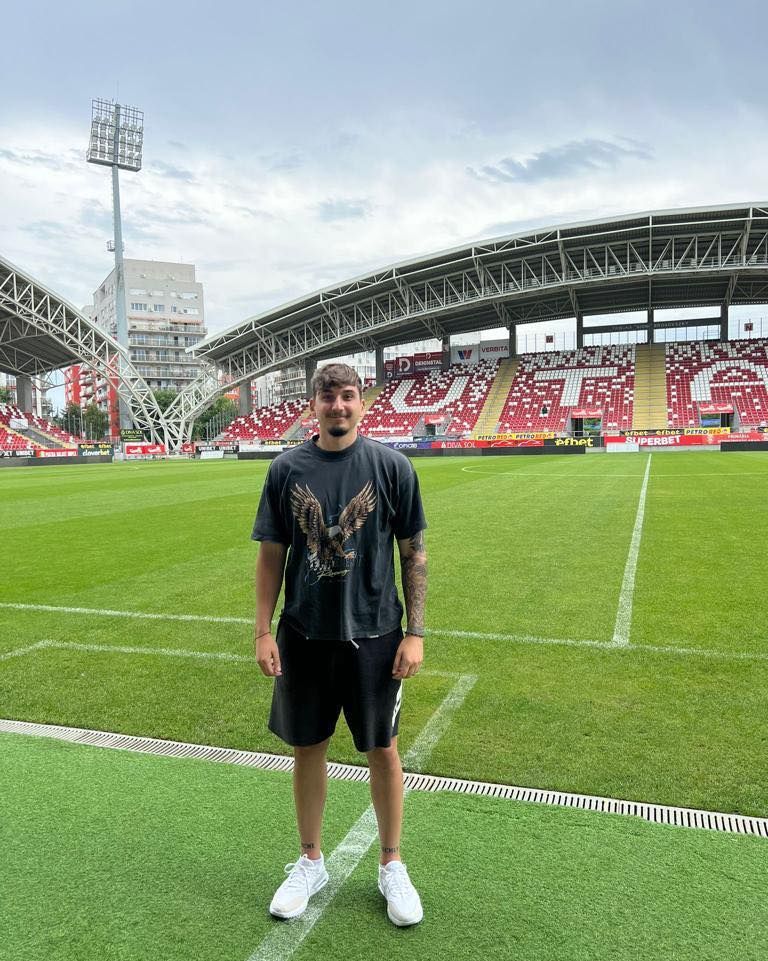 Românul de națională care a jucat numai în străinătate și încă așteaptă debutul în Superligă se află pe lista lui Villarreal!_6