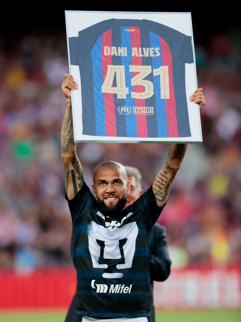 Primul lucru făcut de Dani Alves, după eliberarea condiționată: a petrecut cu prietenii și familia până la 5 dimineața! _3