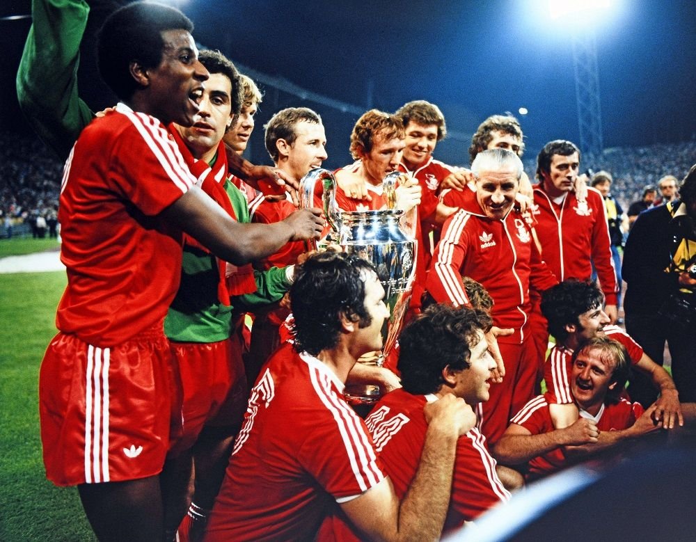A murit un dublu câștigător de Champions League! A fost integralist la Liverpool în 54 de meciuri jucate într-un singur sezon_8
