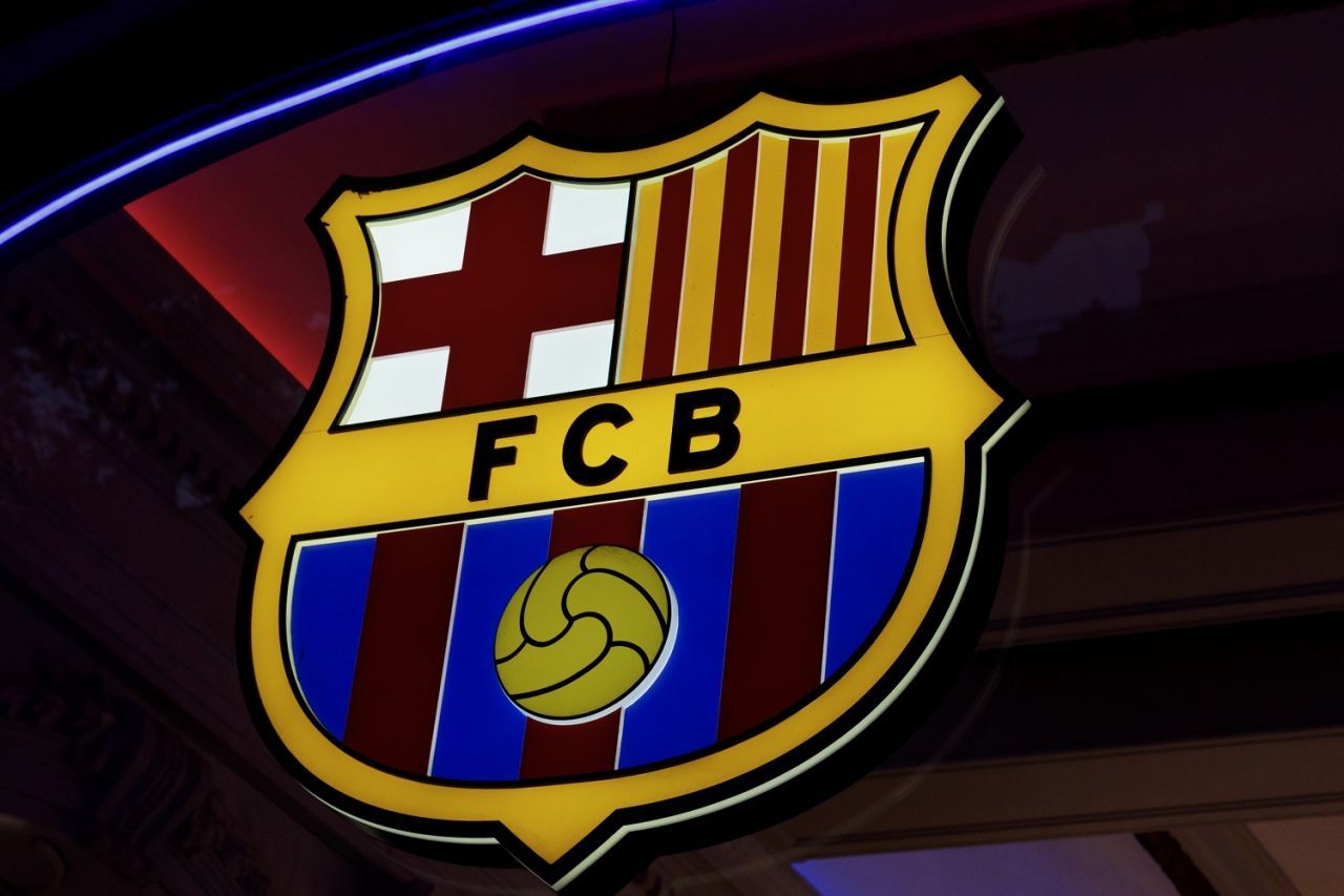 Barcelona dă lovitura! Ce club îl dorește pe mijlocașul cotat la 70 milioane de euro_1