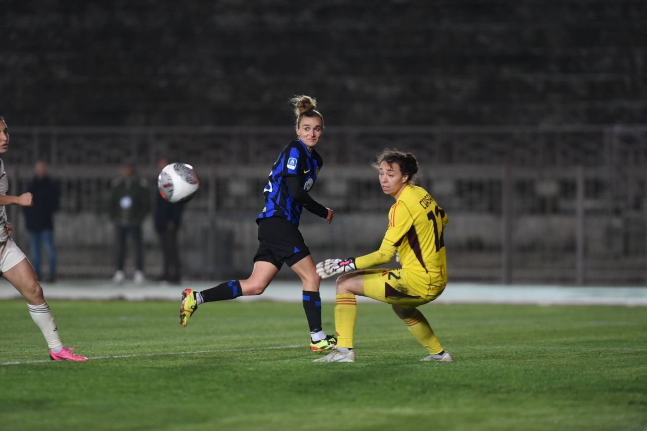 Ave Ceasar din nou! Portarul român a făcut minuni în derby-ul Inter Milano - AS Roma și este aproape de titlul de campioană în Serie A_10
