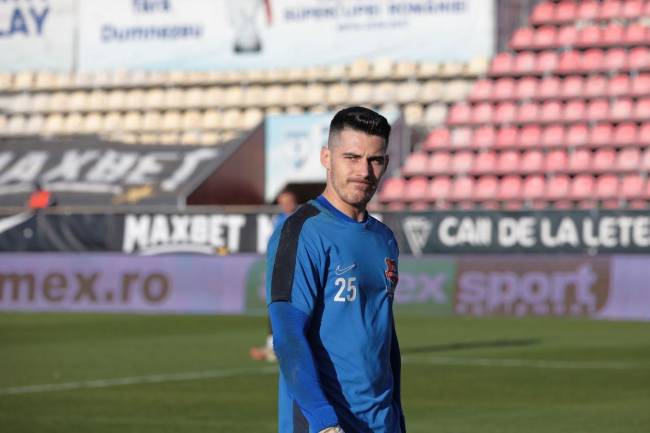 CFR Cluj și-a cedat portarul la o rivală din Liga 1!_3