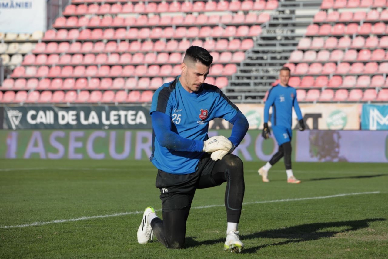 CFR Cluj și-a cedat portarul la o rivală din Liga 1!_4