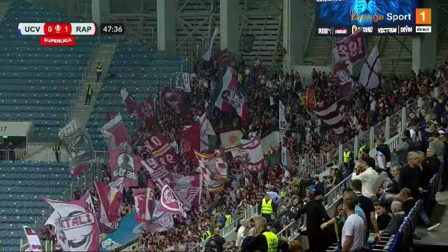 Dan Șucu și-a strâns fularul la gât și a urmărit Craiova - Rapid alături de fani! Cum a fost surprins în peluză_10