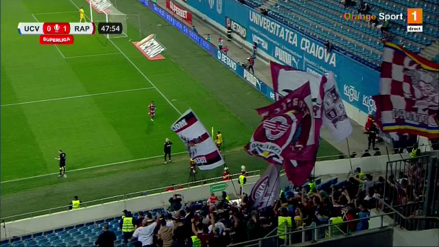 Dan Șucu și-a strâns fularul la gât și a urmărit Craiova - Rapid alături de fani! Cum a fost surprins în peluză_14