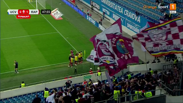 Dan Șucu și-a strâns fularul la gât și a urmărit Craiova - Rapid alături de fani! Cum a fost surprins în peluză_21