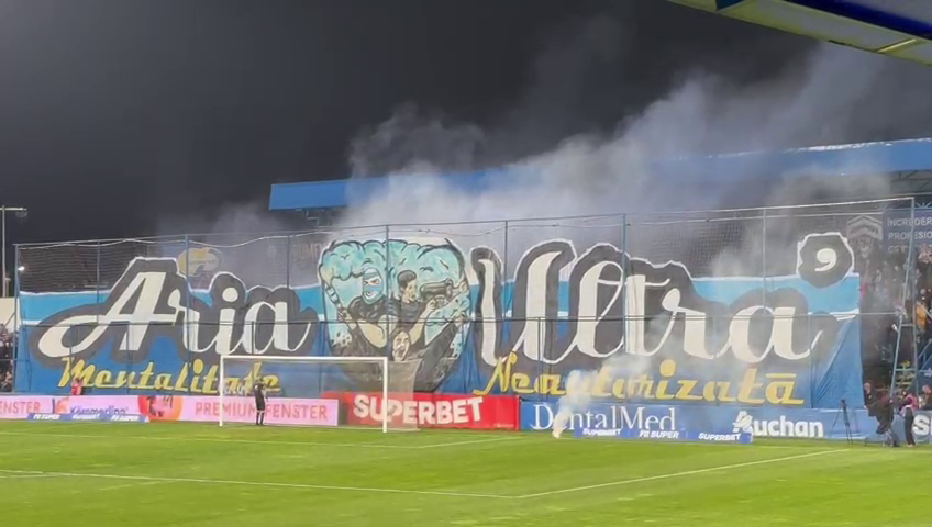 Constănțenii sunt pe val! Coregrafie superbă la Farul - FCSB_35