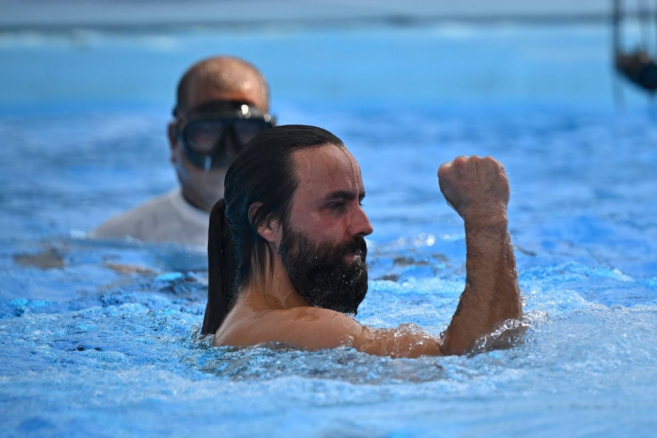 Cătălin Preda a descoperit locuri unice pentru sărituri în Arabia Saudită. Calendar 2024 Seria Mondială Red Bull Cliff Diving_5