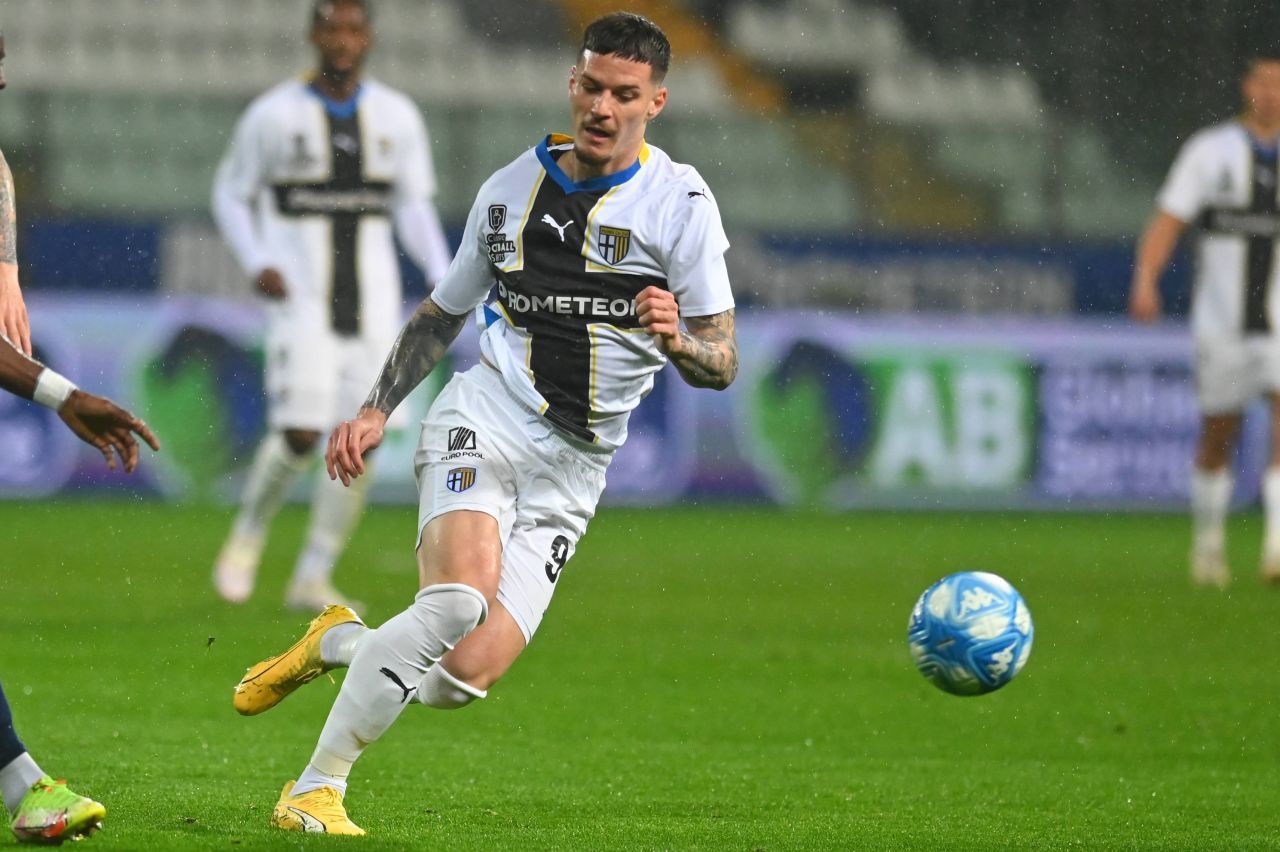 Cu un picior în Seria A, Dennis Man e aproape de marele transfer! Ioan Becali a dezvăluit tot_7