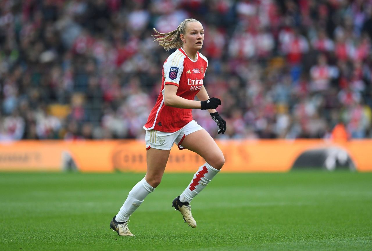 ”Cazul Christian Eriksen”, tras la indigo în fotbalul feminin! O jucătoare a lui Arsenal s-a prăbușit pe teren _13