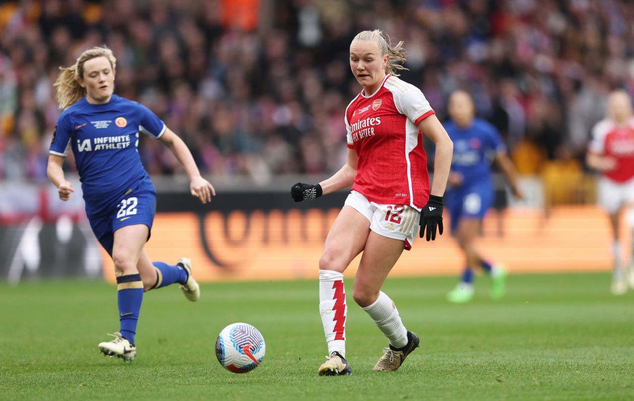 ”Cazul Christian Eriksen”, tras la indigo în fotbalul feminin! O jucătoare a lui Arsenal s-a prăbușit pe teren _16