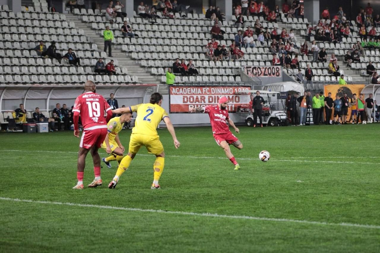 Dinamo - Petrolul Ploiești 1-1. Final aprins de meci pe ”Arcul de Triumf” sub privirile a sute de copii_5