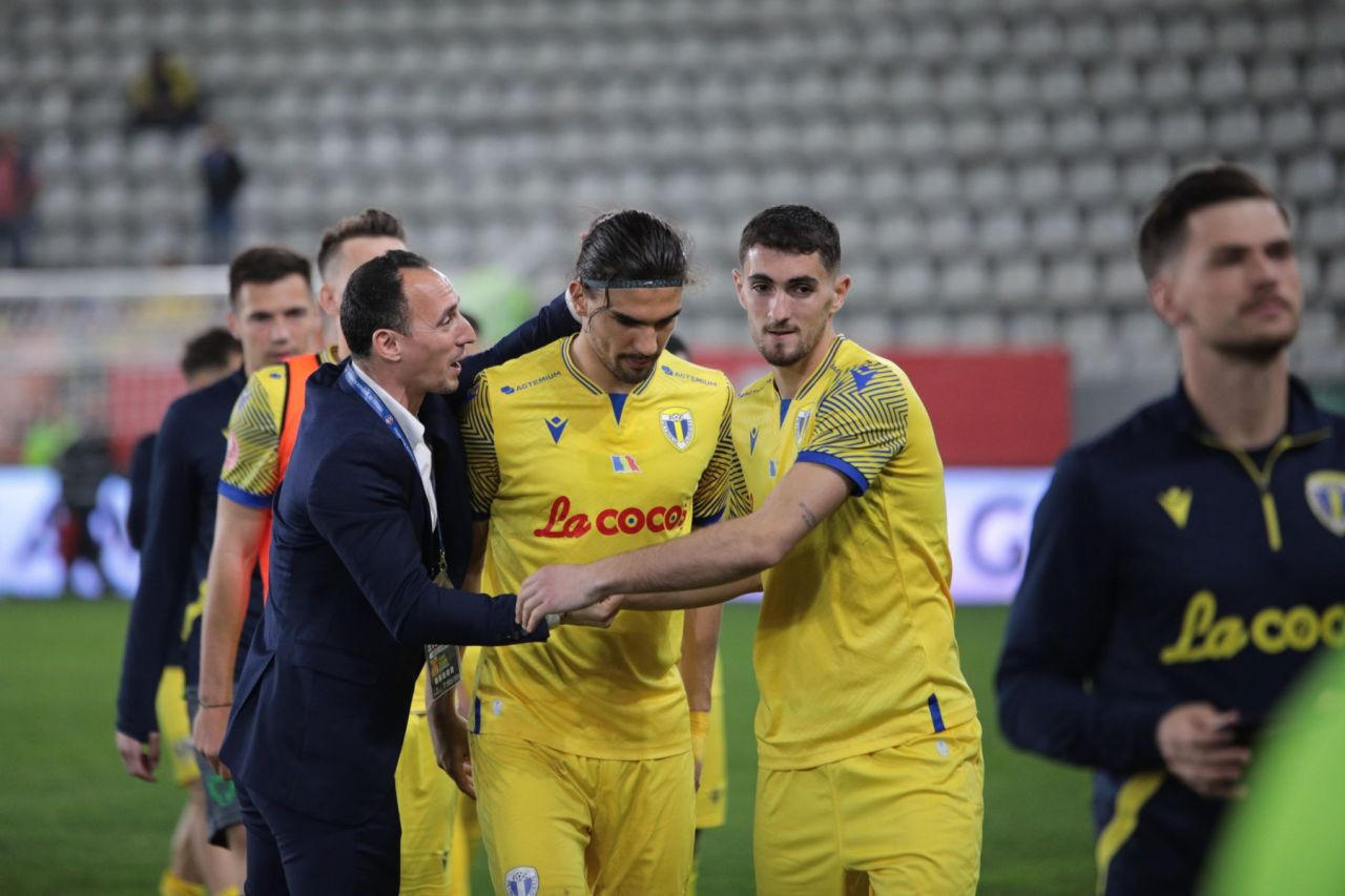 Mircea Lucescu a urmărit meciul de pe Arcul de Triumf din loja Petrolului!_9