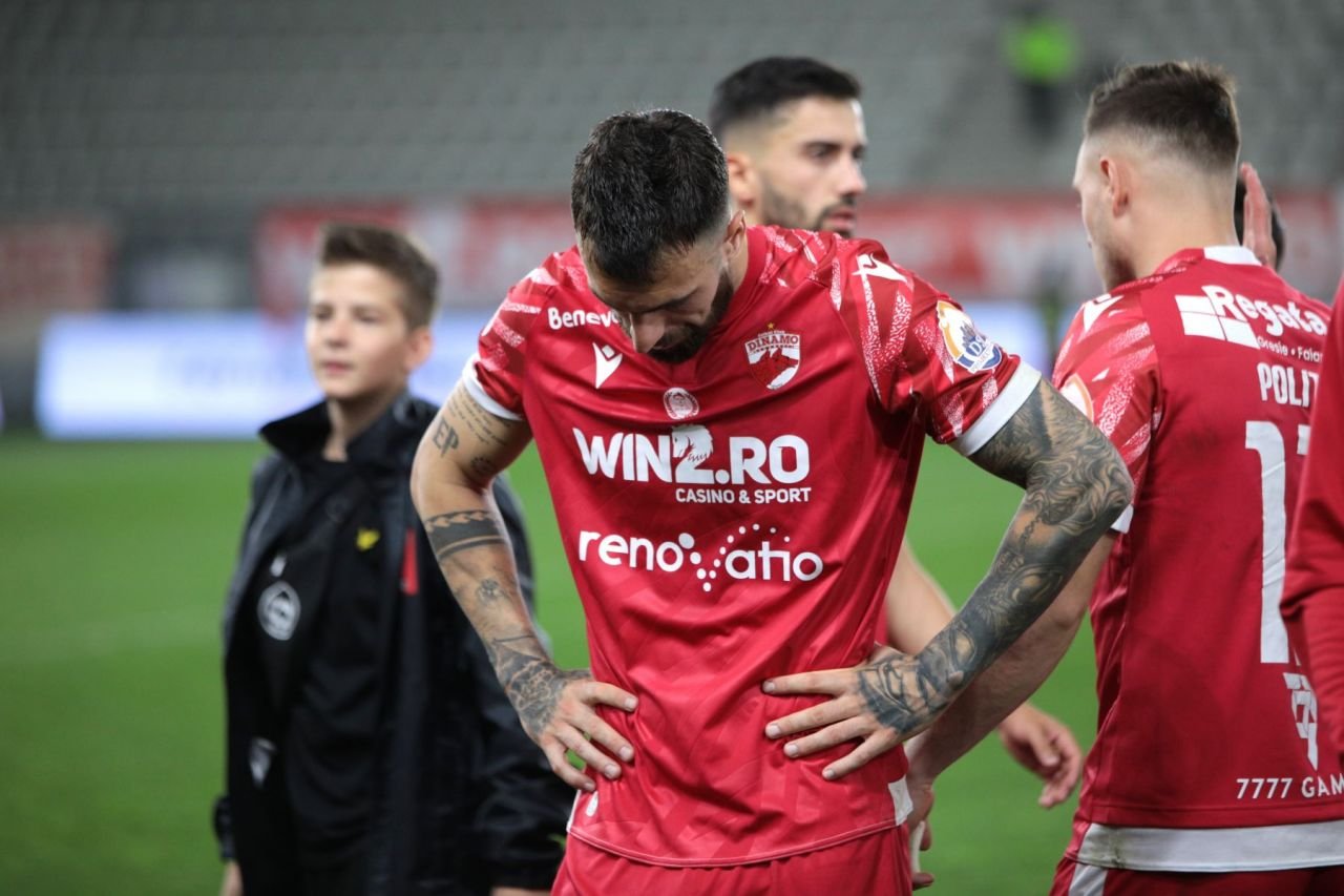 Fețele dezamăgirii. Cum au fost fotografiați dinamoviștii la finalul meciului cu Petrolul_11