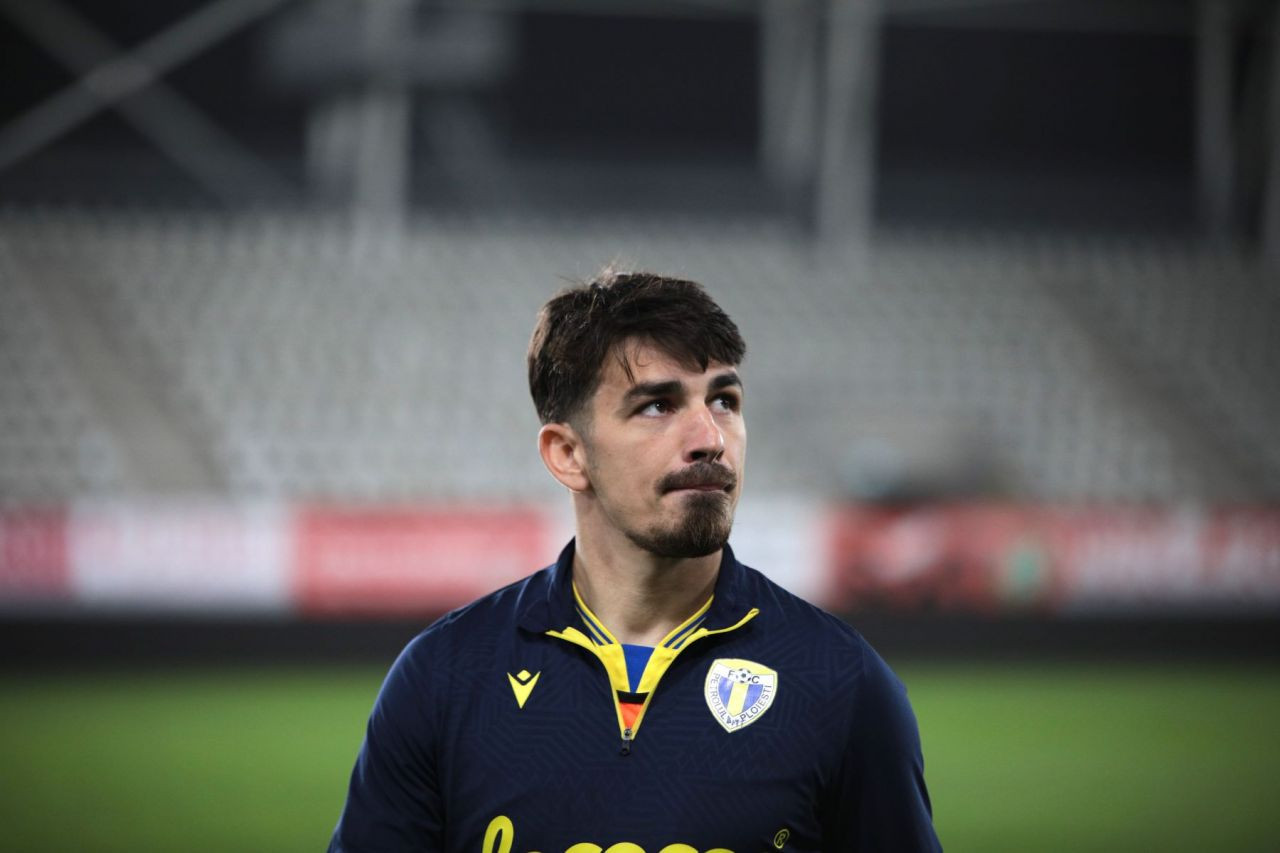 Antrenorul Petrolului, dezvăluire după meciul cu Dinamo: Sergiu Hanca este antrenorul meu secund din teren