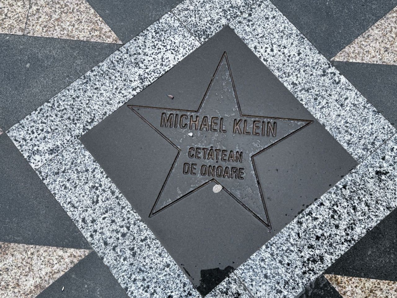 Ca la Hollywood! Cum arată ”Walk of Fame”-ul de la Hunedoara. Mircea Lucescu a venit să-l vadă cu ochii săi_2