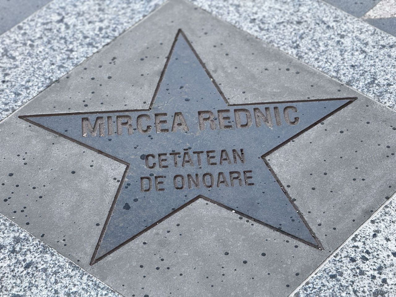 Ca la Hollywood! Cum arată ”Walk of Fame”-ul de la Hunedoara. Mircea Lucescu a venit să-l vadă cu ochii săi_7