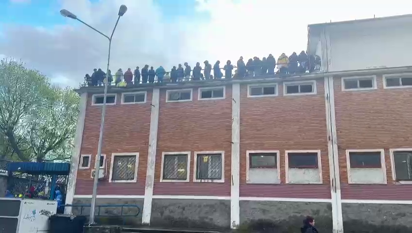 Coadă kilometrică la casa de bilete, cu o oră înainte de startul meciului Corvinul - CFR Cluj_5