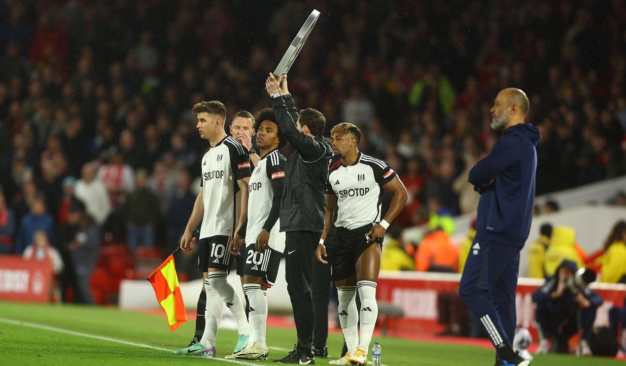 Mihai Stoica a văzut ce s-a &icirc;nt&acirc;mplat &icirc;n Premier League și a mai adus un argument pentru schimbarea lui Radaslavescu