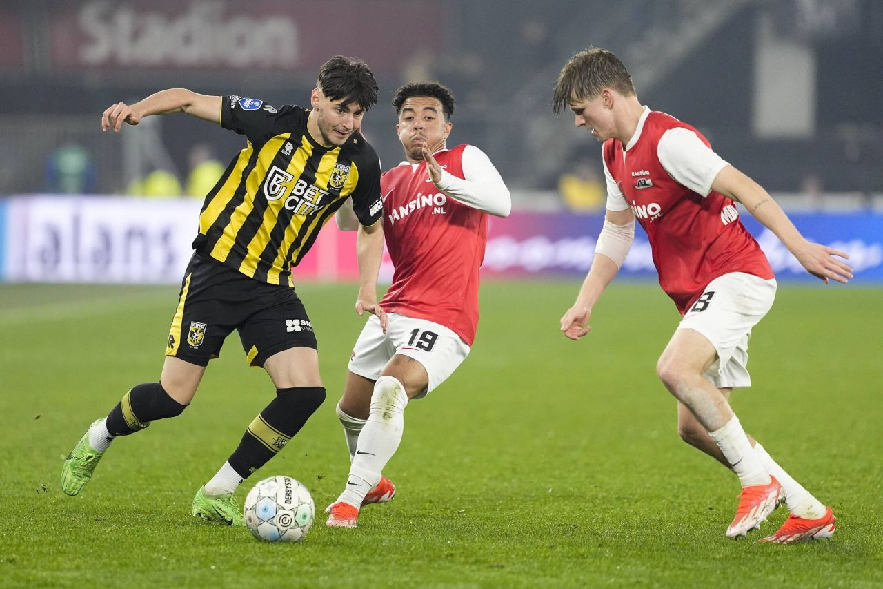 Marea speranță pentru atacul naționalei României, 13 minute jucate în primele 10 meciuri la penultima clasată!_19