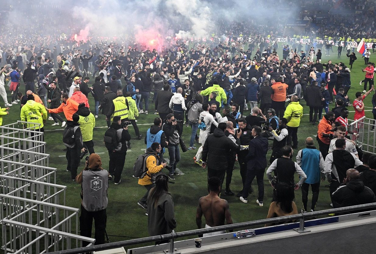 Parcurs impecabil pentru antrenorul fără licență amendat la fiecare meci: a salvat echipa și a dus-o &icirc;n finala Cupei