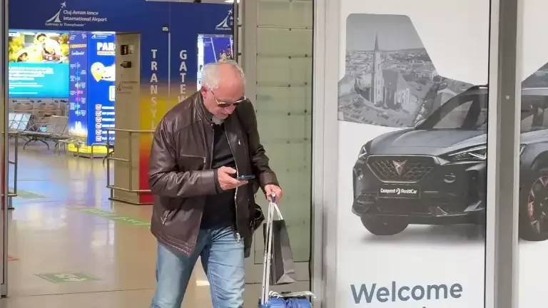 Andrea Mandorlini a ajuns la Cluj (03/04/2024)