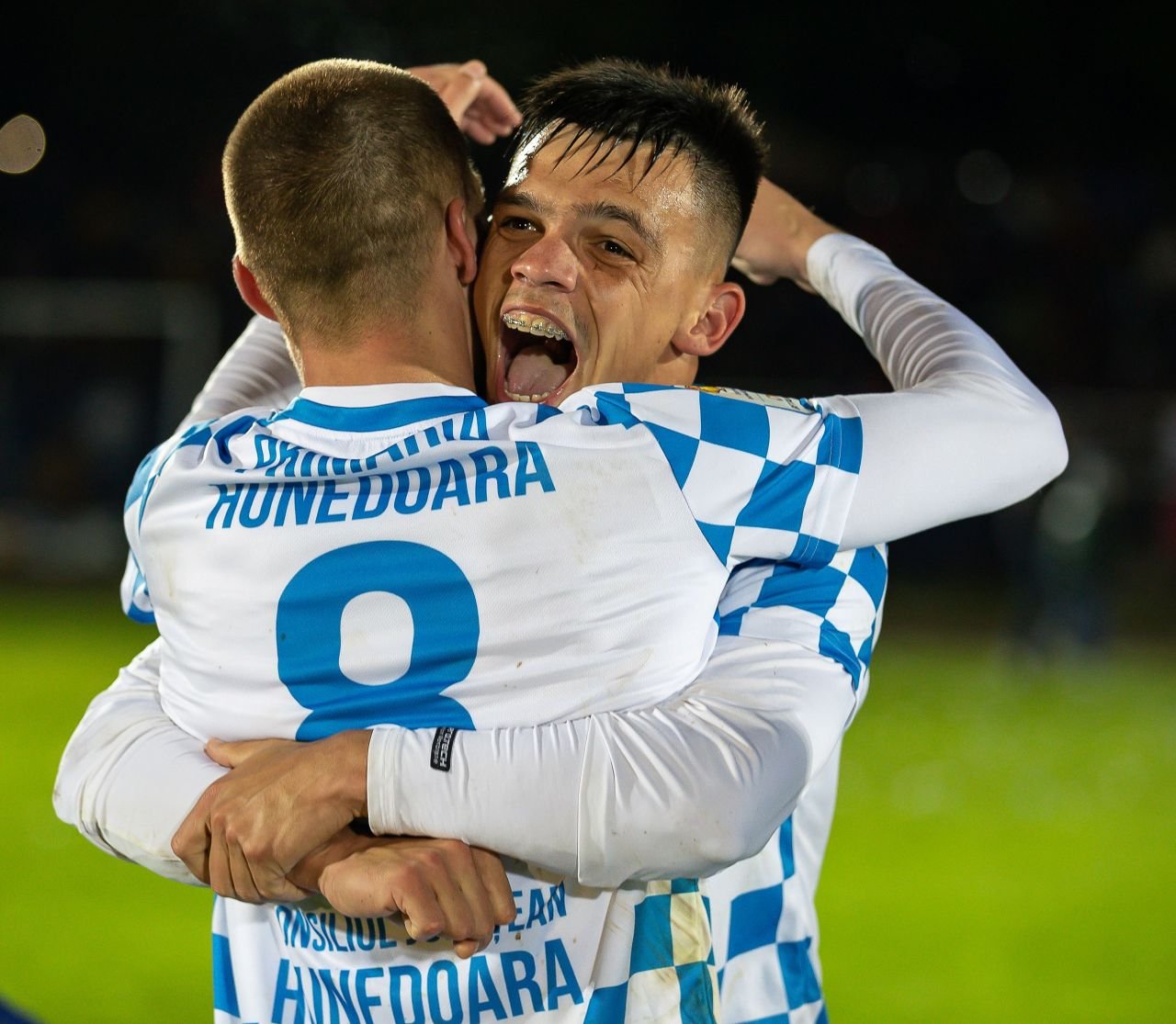 Calificare în semifinalele Cupei „pe banii noștri”!_4