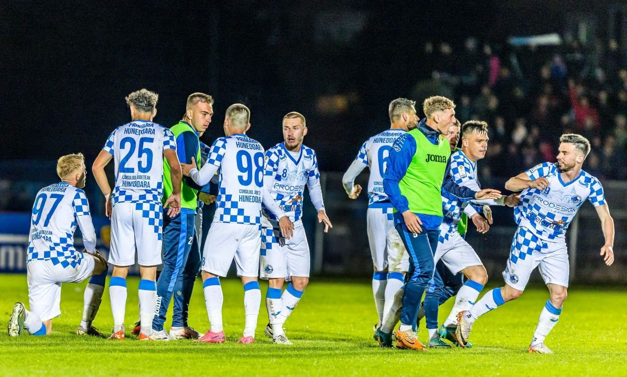 Calificare în semifinalele Cupei „pe banii noștri”!_9