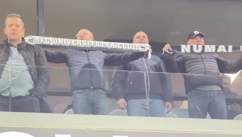 Emil Boc jubilează după calificarea lui ”U” Cluj în semifinalele Cupei României!_5