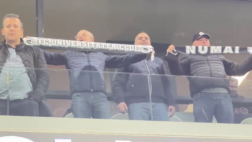 Emil Boc jubilează după calificarea lui ”U” Cluj în semifinalele Cupei României!_6
