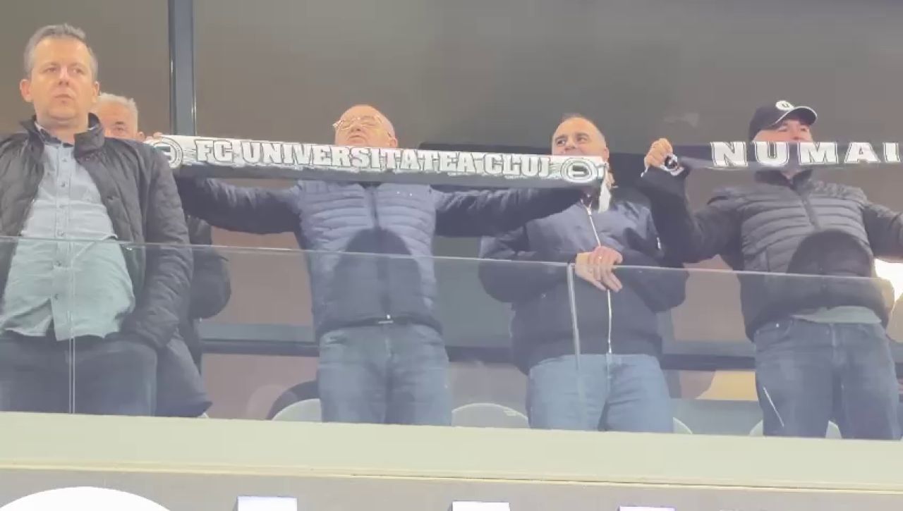 Emil Boc jubilează după calificarea lui ”U” Cluj în semifinalele Cupei României!_12