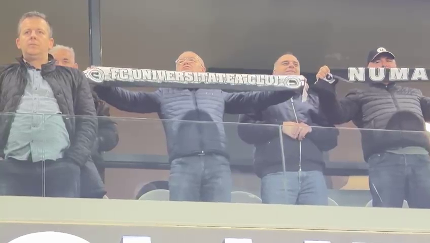 Emil Boc jubilează după calificarea lui ”U” Cluj în semifinalele Cupei României!_13