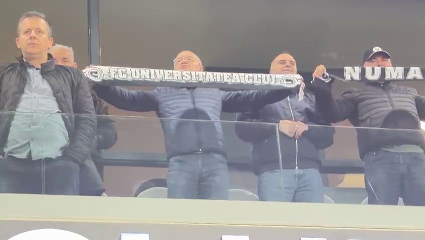 Emil Boc jubilează după calificarea lui ”U” Cluj în semifinalele Cupei României!_13