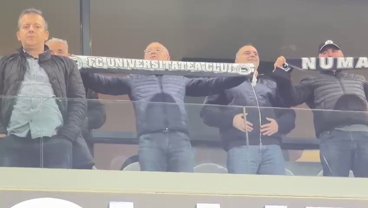 Emil Boc jubilează după calificarea lui ”U” Cluj în semifinalele Cupei României!_15
