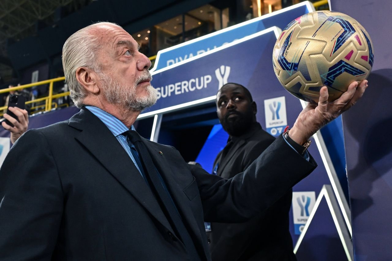 Plan nebunesc al lui De Laurentiis! Ofertă colosală pentru un antrenor de top, pentru &icirc;ncă un titlu cu Napoli