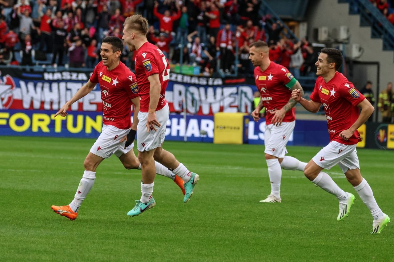 Echipa lui Omrani a scris istorie miercuri seară, dar fostul atacant de la FCSB și CFR Cluj nu are loc nici pe bancă!_10