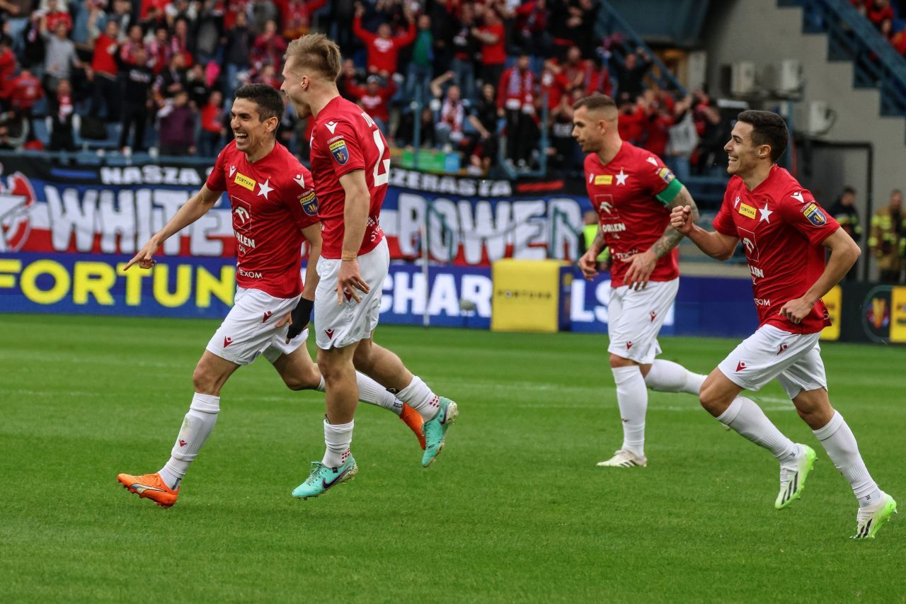 Echipa lui Omrani a scris istorie miercuri seară, dar fostul atacant de la FCSB și CFR Cluj nu are loc nici pe bancă!_10