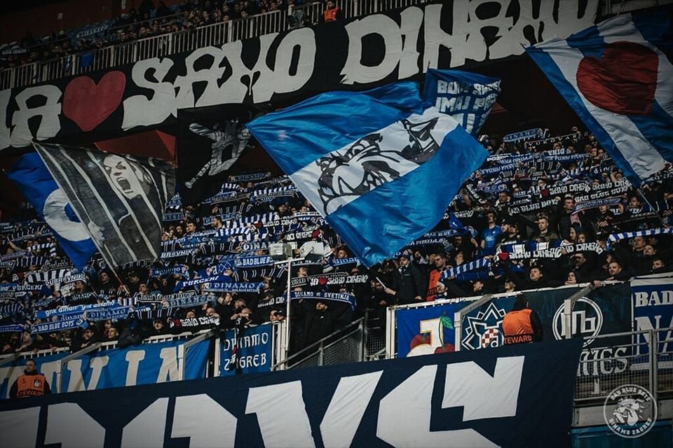 A fost dezastru la Hajduk Split - Dinamo Zagreb! Polițiști răniți, incendii și zeci de suporteri din 'Torcida' și 'Bad Blue Boys' arestați_10
