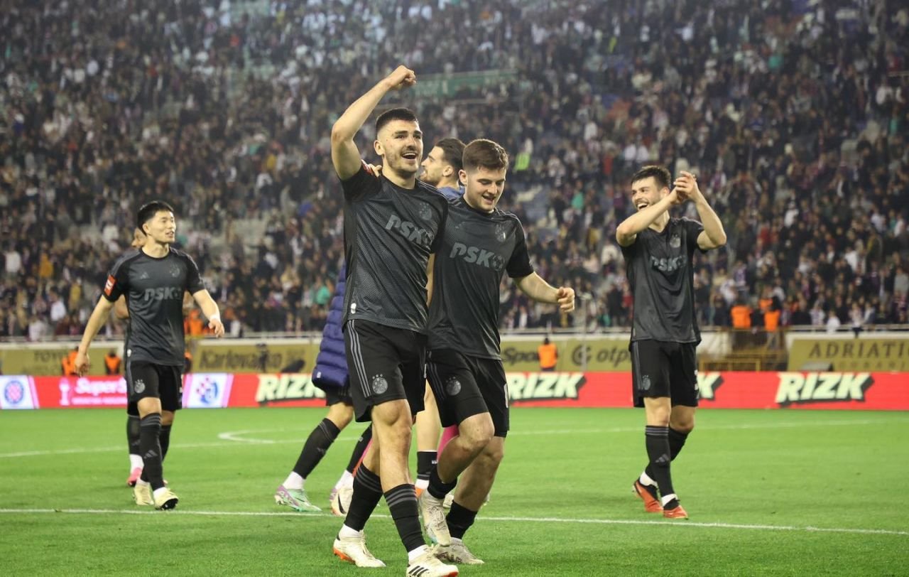 A fost dezastru la Hajduk Split - Dinamo Zagreb! Polițiști răniți, incendii și zeci de suporteri din 'Torcida' și 'Bad Blue Boys' arestați_17