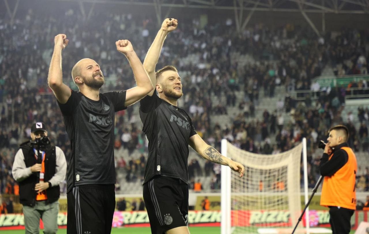 A fost dezastru la Hajduk Split - Dinamo Zagreb! Polițiști răniți, incendii și zeci de suporteri din 'Torcida' și 'Bad Blue Boys' arestați_18