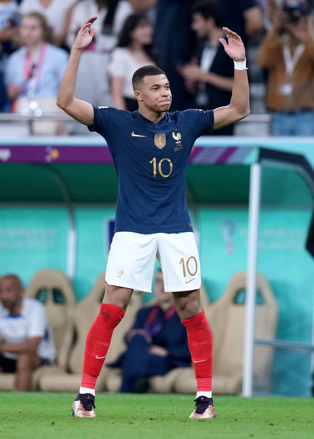S-ar bate la câștigarea Ligii Campionilor! Primul 11 al fotbaliștilor care rămân fără echipă în vară. Mbappe, căpitan _8
