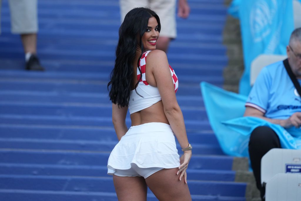 Ivana Knoll se pregătește de EURO 2024 în cele mai incendiare ținute! Fanii au reacționat imediat când au văzut-o așa_424