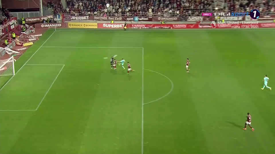 Ce execuție! Daniel Bîrligea a profitat de eroarea lui Marian Aioani în derby-ul vișiniu_5