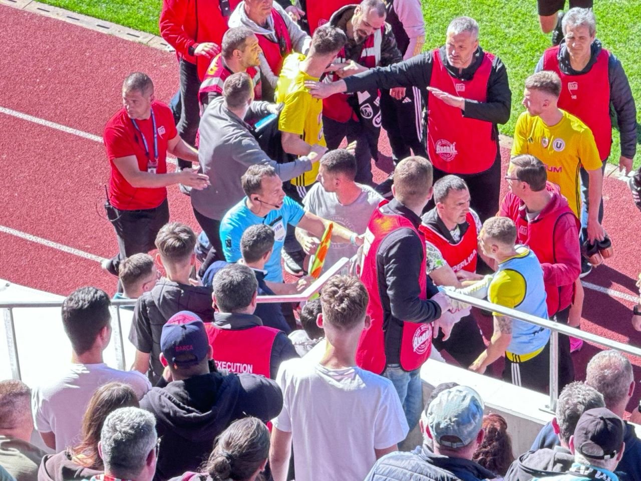 S-au încins spiritele la Sibiu! Hermannstadt - U Cluj a fost aproape să se încheie cu o bătaie_9