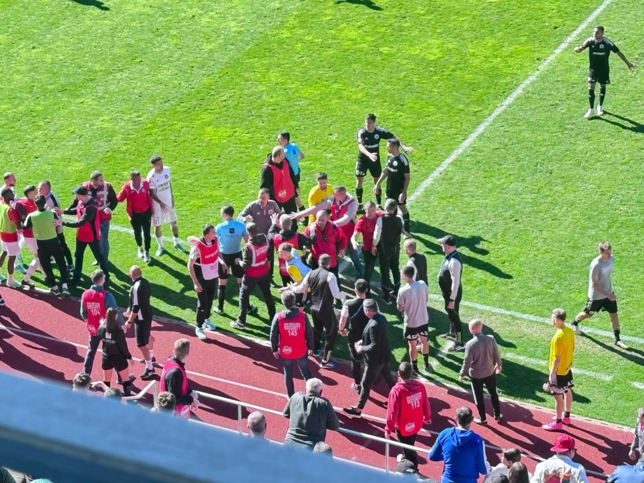 S-au încins spiritele la Sibiu! Hermannstadt - U Cluj a fost aproape să se încheie cu o bătaie_26
