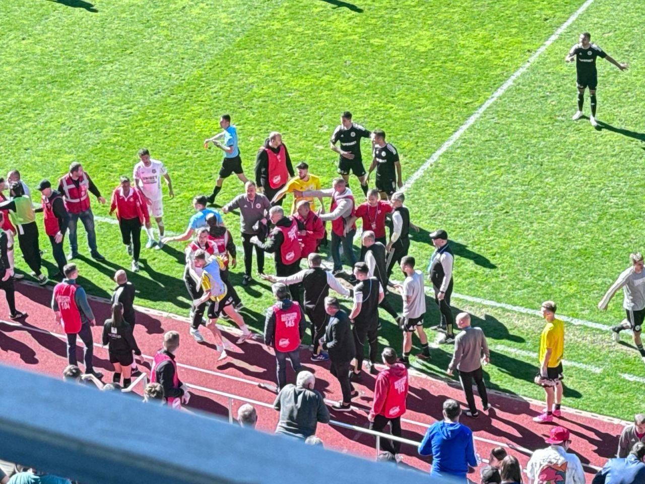 S-au încins spiritele la Sibiu! Hermannstadt - U Cluj a fost aproape să se încheie cu o bătaie_28