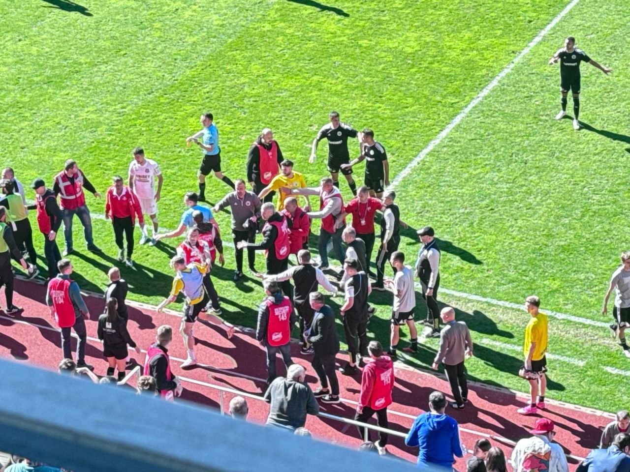 S-au încins spiritele la Sibiu! Hermannstadt - U Cluj a fost aproape să se încheie cu o bătaie_29