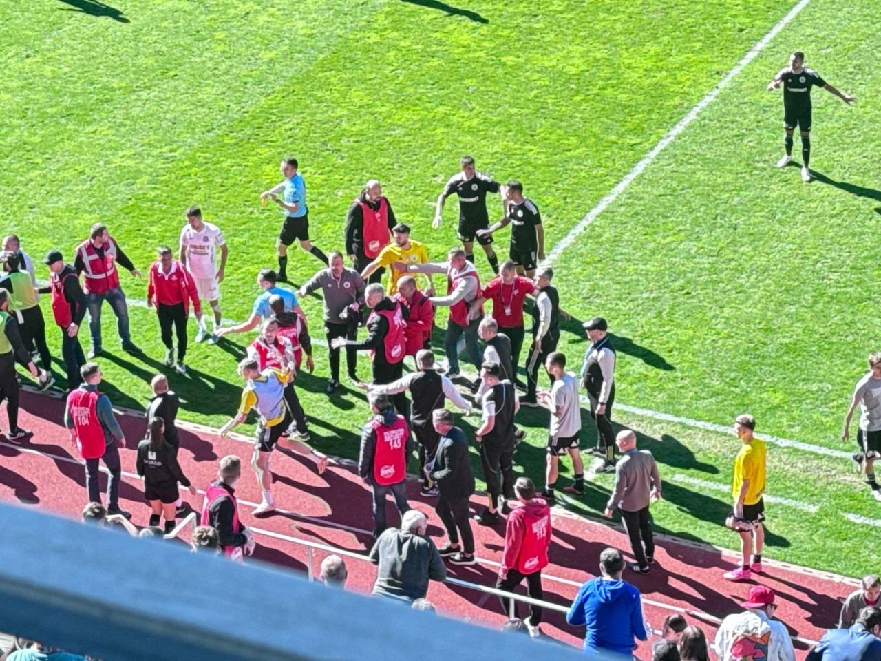 S-au încins spiritele la Sibiu! Hermannstadt - U Cluj a fost aproape să se încheie cu o bătaie_29