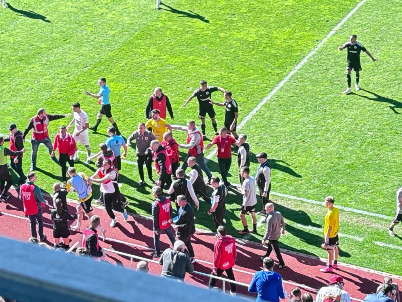 S-au încins spiritele la Sibiu! Hermannstadt - U Cluj a fost aproape să se încheie cu o bătaie_30