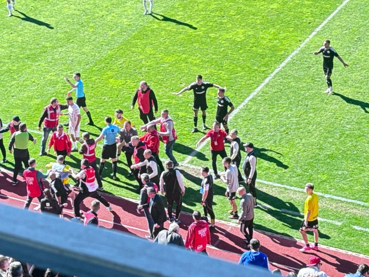 S-au încins spiritele la Sibiu! Hermannstadt - U Cluj a fost aproape să se încheie cu o bătaie_32